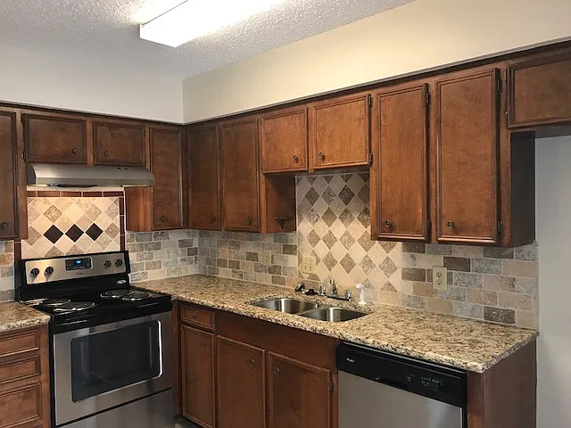 2 bed, 1307 sqft, $1,295 — Photo 4