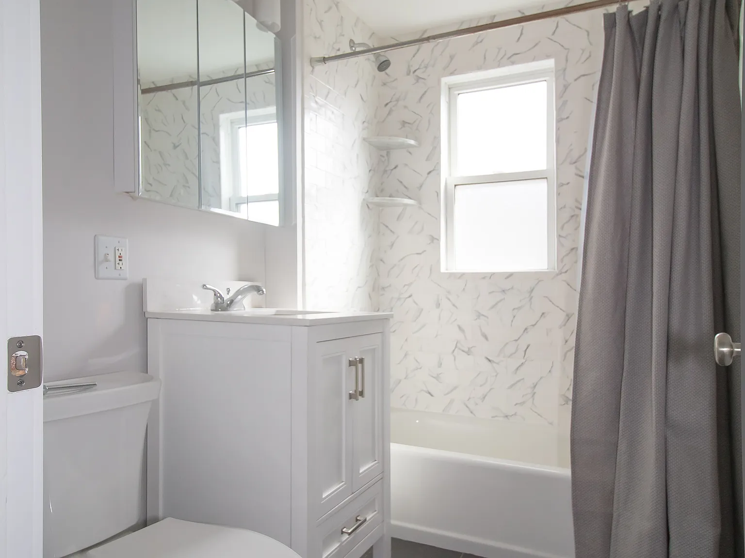 2 bed, 1000 sqft, $2,500 — Photo 3