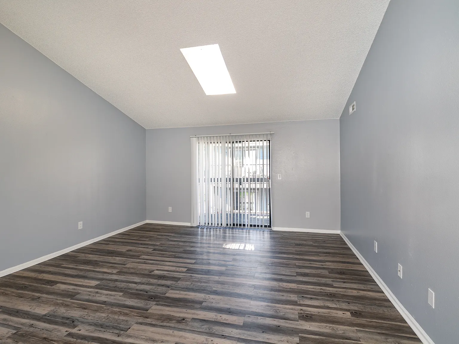Parkside Apartments — Photo 2