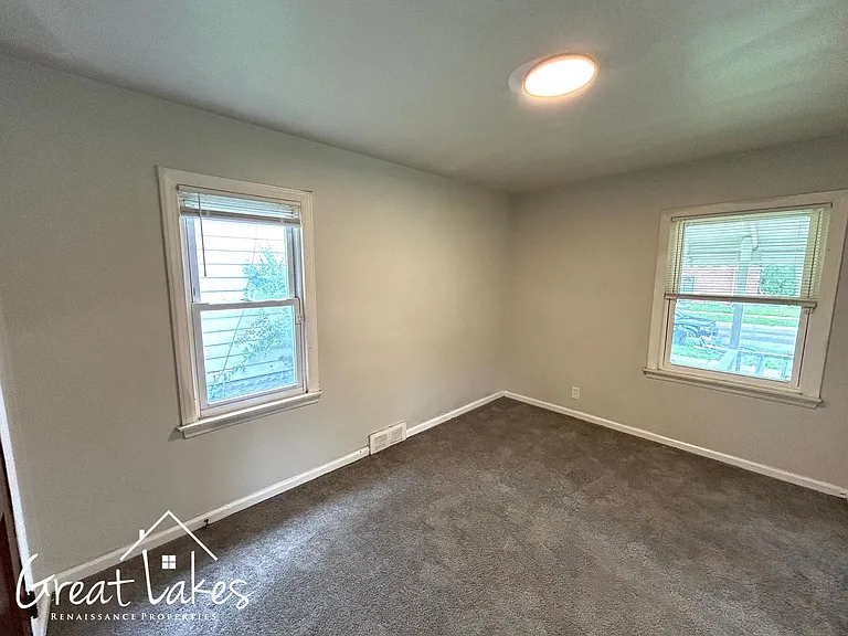 7842 Artesian St — Photo 10