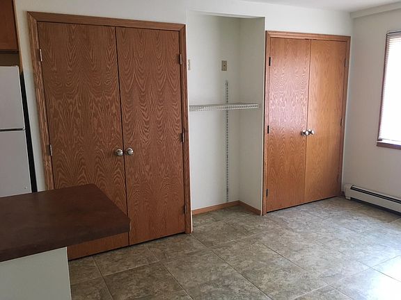 Living room / Bedroom / Closets