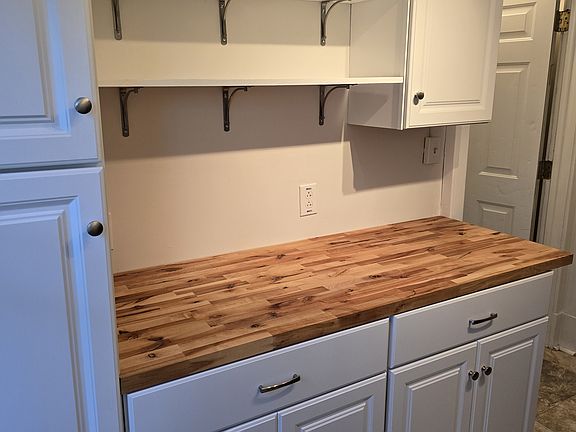 2nd image of 814 Amherst St #2