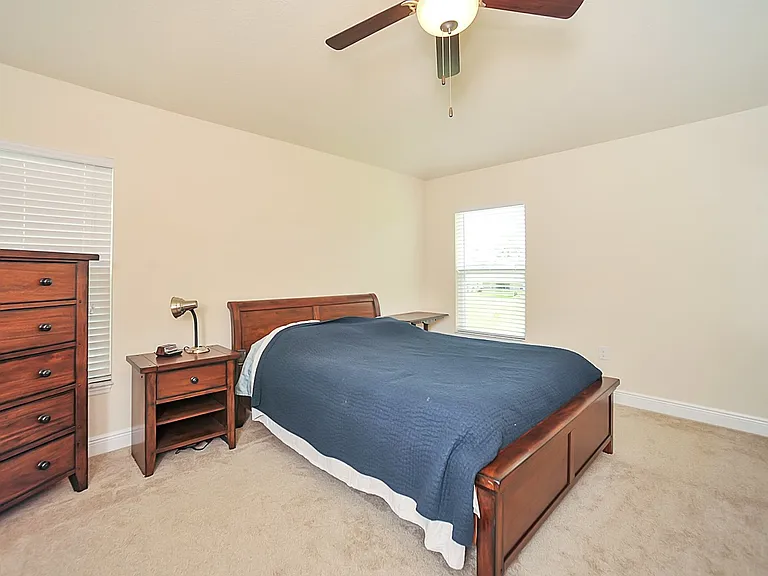 553 Hollow Glen Dr — Photo 13