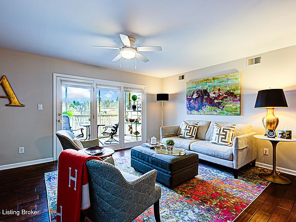4th image of 2726 Hollywood Ter APT 105