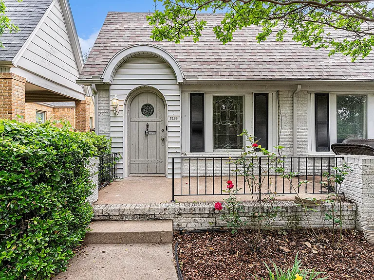 3233 Odessa Ave — Photo 5