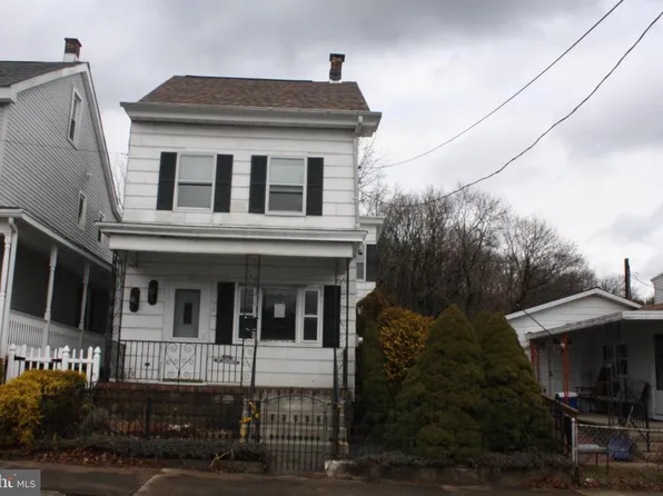 1211 Race St, Ashland, PA 17921