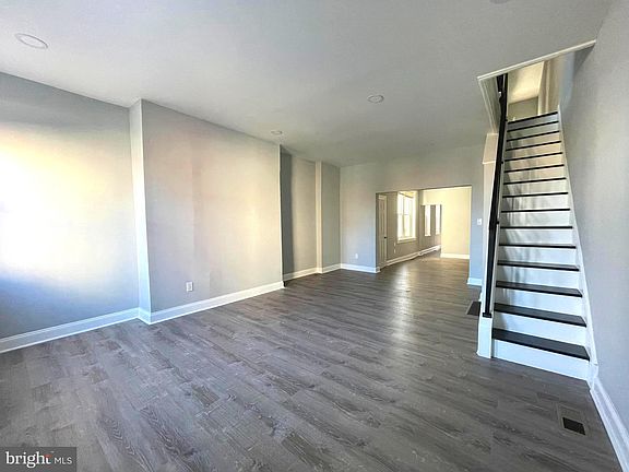 3rd image of 2030 E Orleans St
