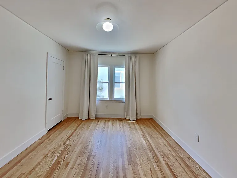 1866 Bidwell Way — Photo 25