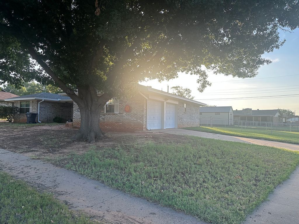 4701 Lois Ln - Property Image