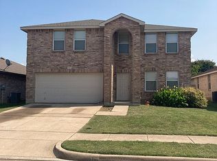 3933 Irish Setter Dr, Fort Worth, TX 76123