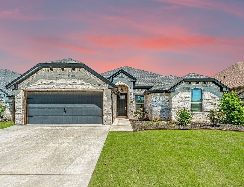 1st image of 3213 White Horse Dr