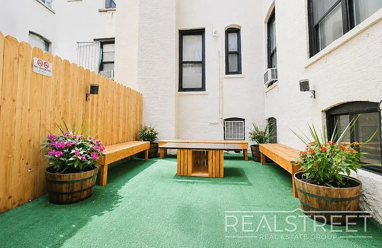 1578 Union St #1B — Photo 8