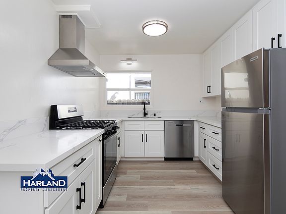 5th image of 1410 Hornblend St #1410