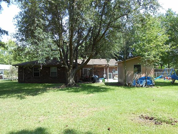 2nd image of 2332 Greenway Dr