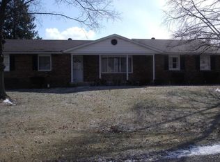 2060 Berry Hill Dr, Grove City, OH 43123