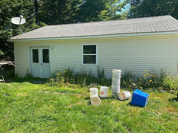 3rd image of 67 Sandy Acres Dr
