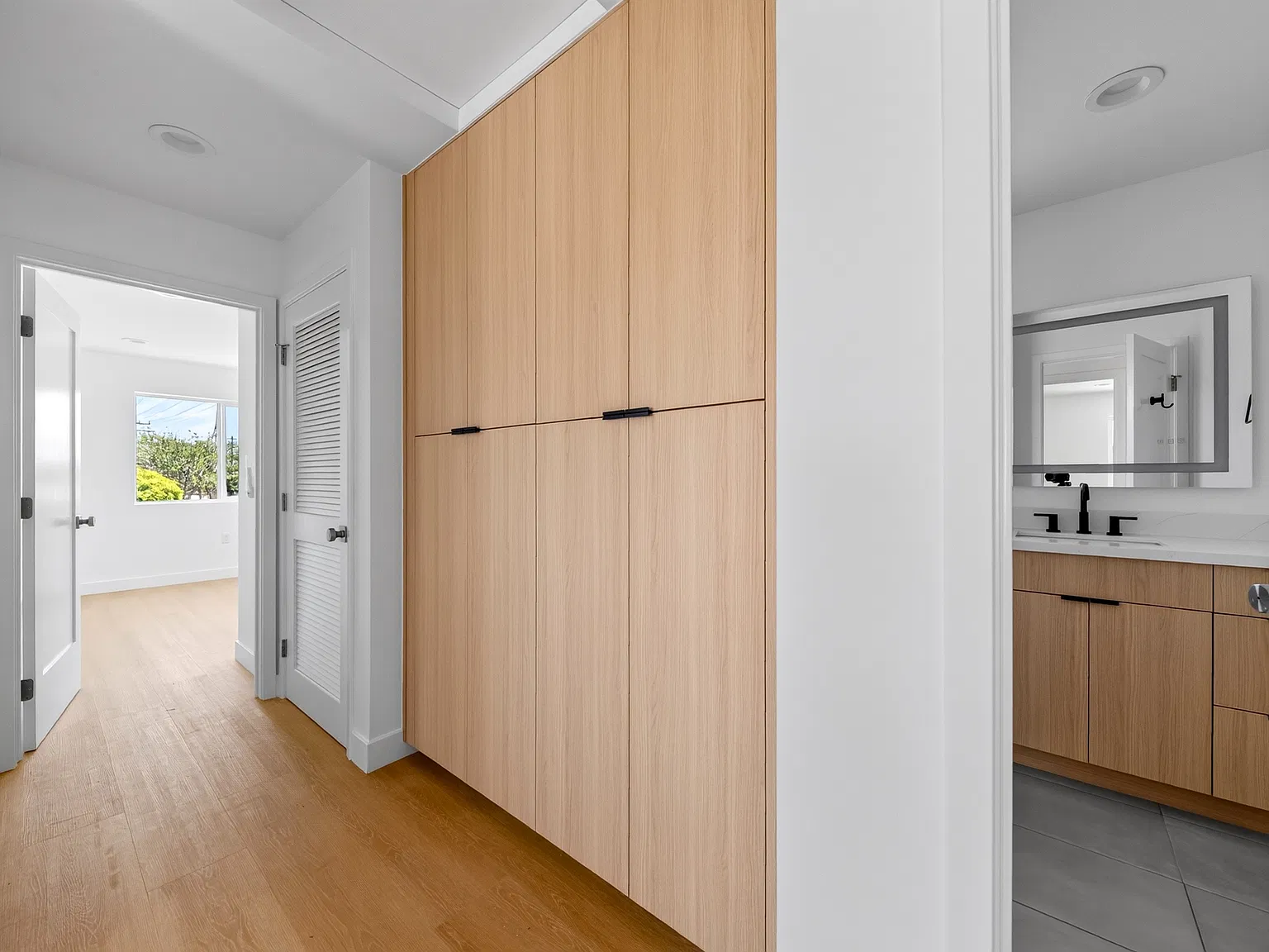 3 bed, $4,000 — Photo 4