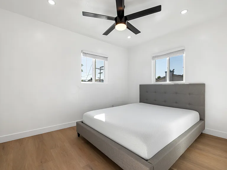 1217 Vega St — Photo 10