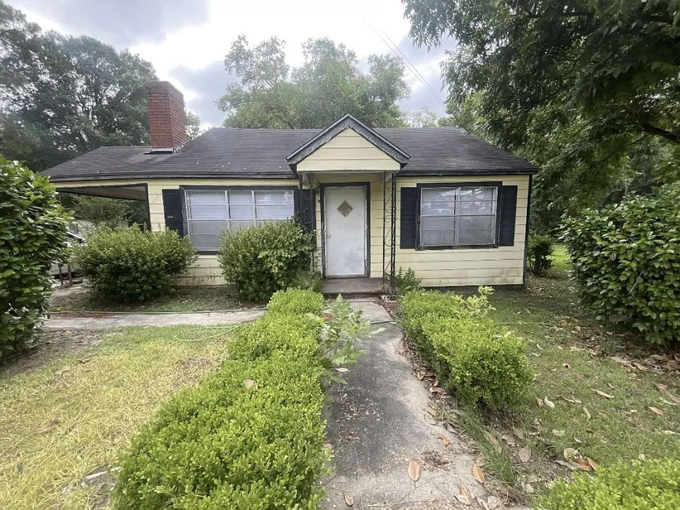 800 Kelly St