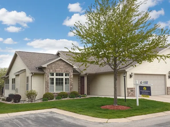 1383 Moonlight Ln, Fond Du Lac, WI 54935