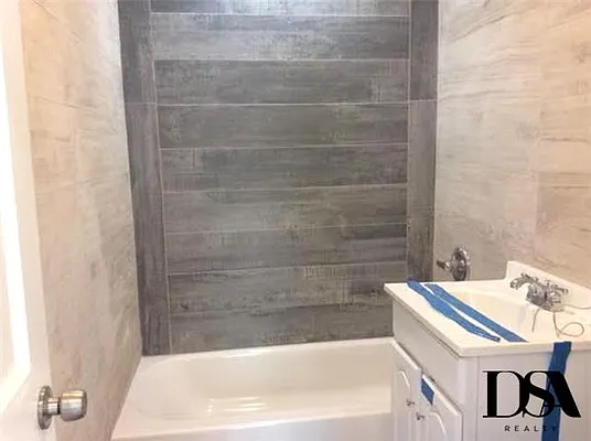 Rented by DSA Realty | media 36