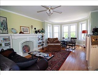 3rd image of 6056 N Claremont Ave APT 3N