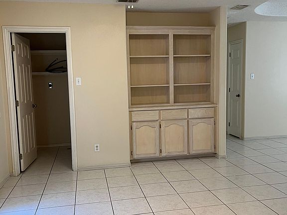4th image of 713 Sandpiper Ave