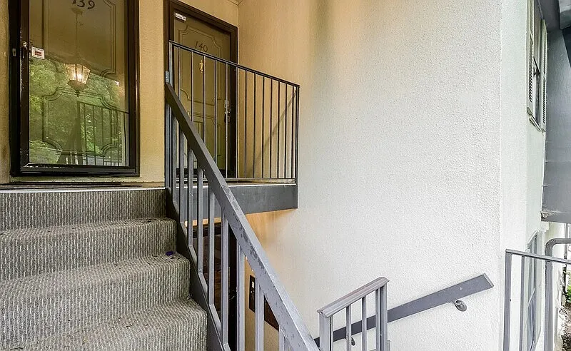 2 bed, 812 sqft, $1,650 — Photo 3