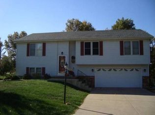 125 Sara St, East Peoria, IL 61611