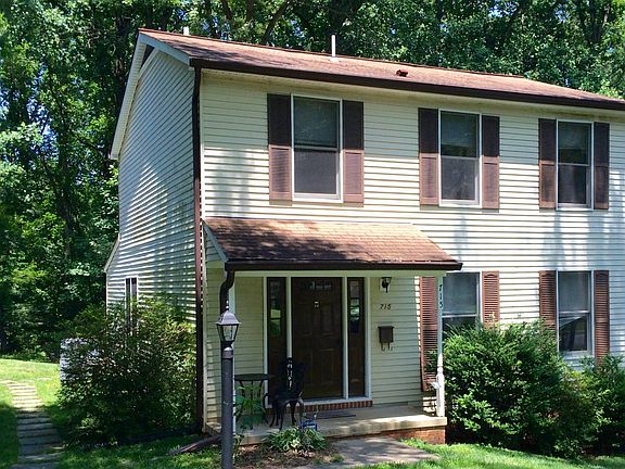 2nd image of 715 Carr Ave