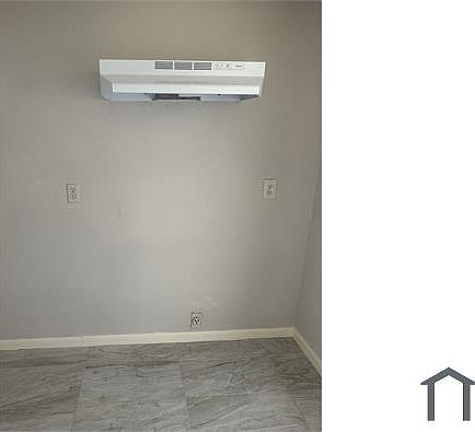 4th image of 9090 S Braeswood Blvd APT 32