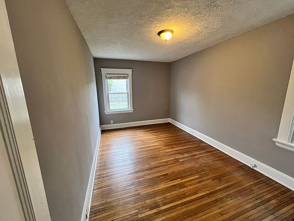 5th image of 4215 Brownway Ave #1