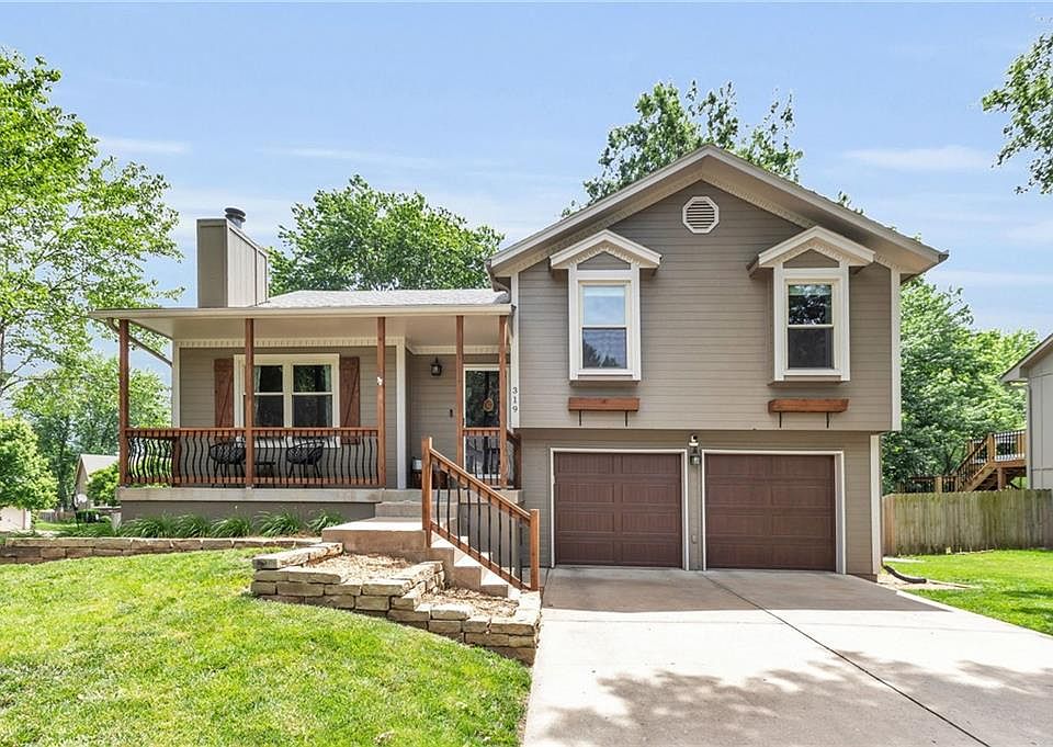 1st image of 319 SE Onyx Dr