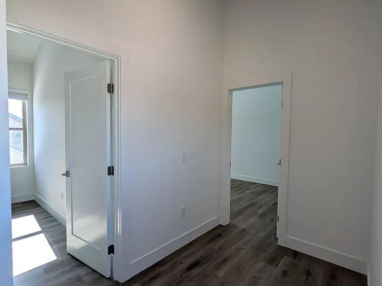 312 S Halcyon Rd #C — Photo 7