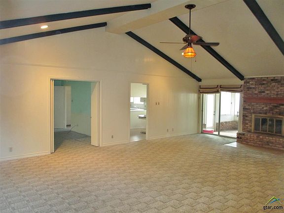 3rd image of 1608 Sequoia Dr