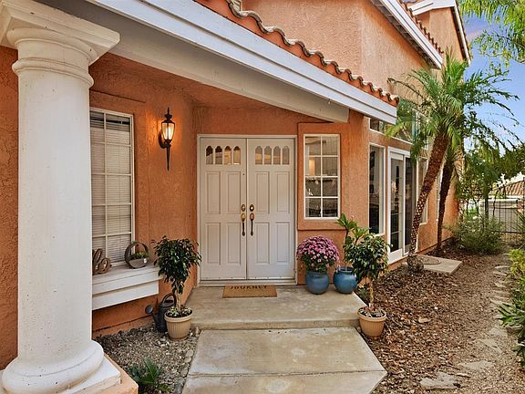2nd image of 1525 Golfcrest Pl