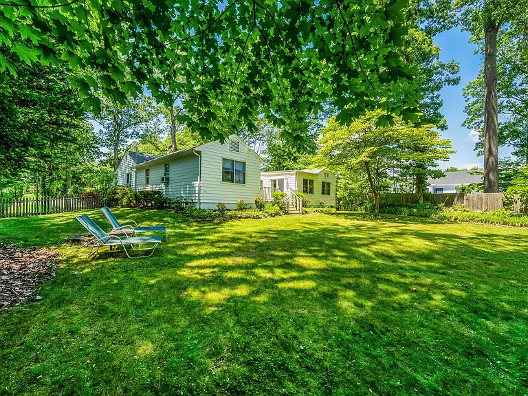 322 Noroton Ave — Photo 35