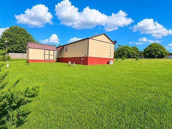 3rd image of 273 Holiday Village Dr