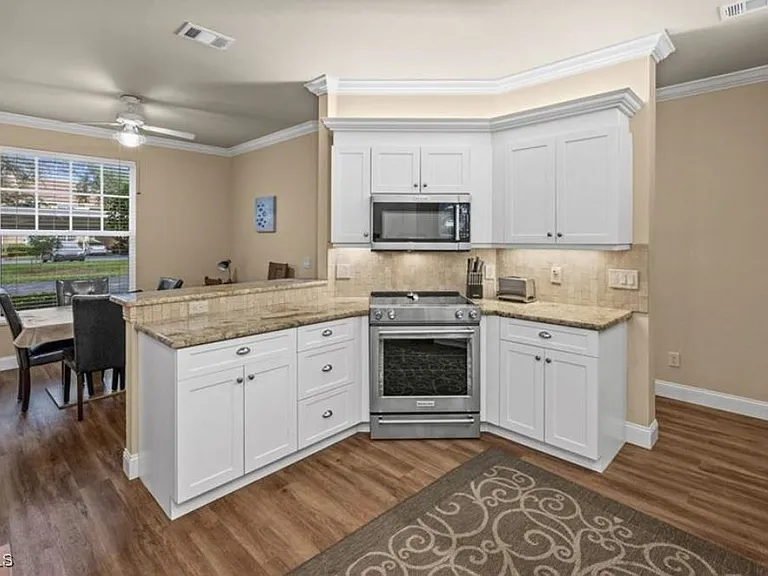 14970 Vista View Way #304 — Photo 6