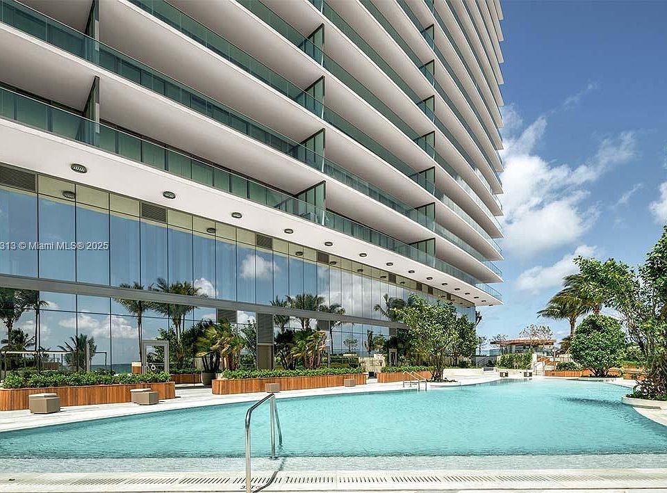 2nd image of 18975 Collins Ave Unit 3104
