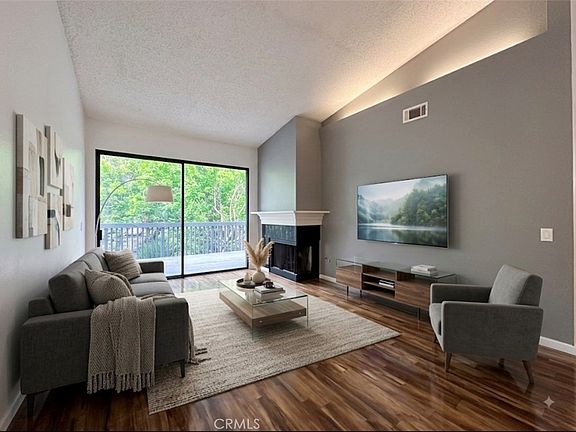2nd image of 2542 W Macarthur Blvd