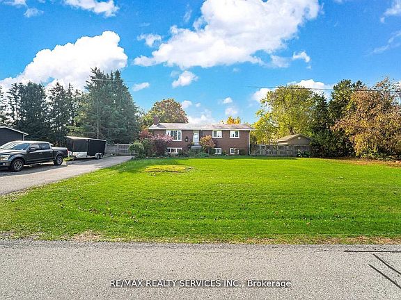 2nd image of 32 Caledon St