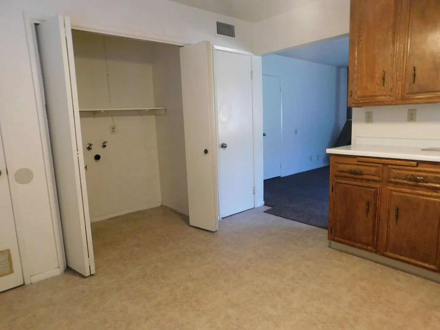 228 S Gemstone St — Photo 4