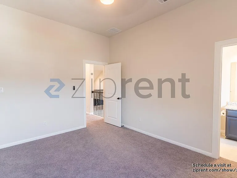 7601 Paruline Dr — Photo 15