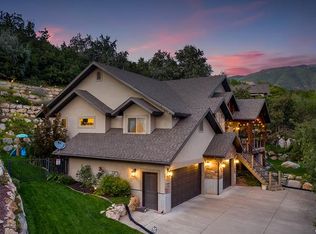 1924 N Bridge Ct, Layton, UT 84040