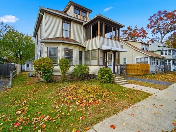 122 Hastings St, Springfield, MA 01104