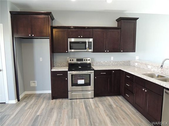 5th image of 1730 Dean Dr