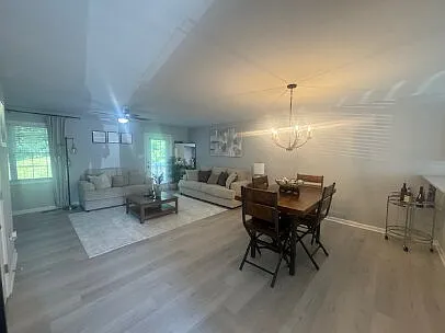 3 bed, 1.0 bath, 1500 sqft, $2,300 — Photo 3