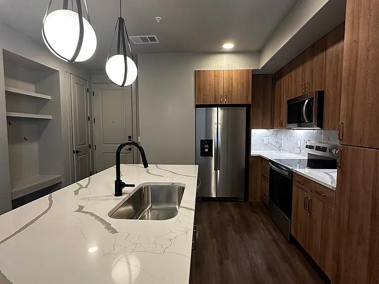 FM 1102 — Photo 5