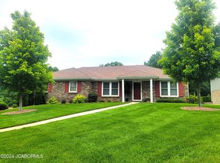 2908 Fairview Cir, Jefferson City, MO 65109